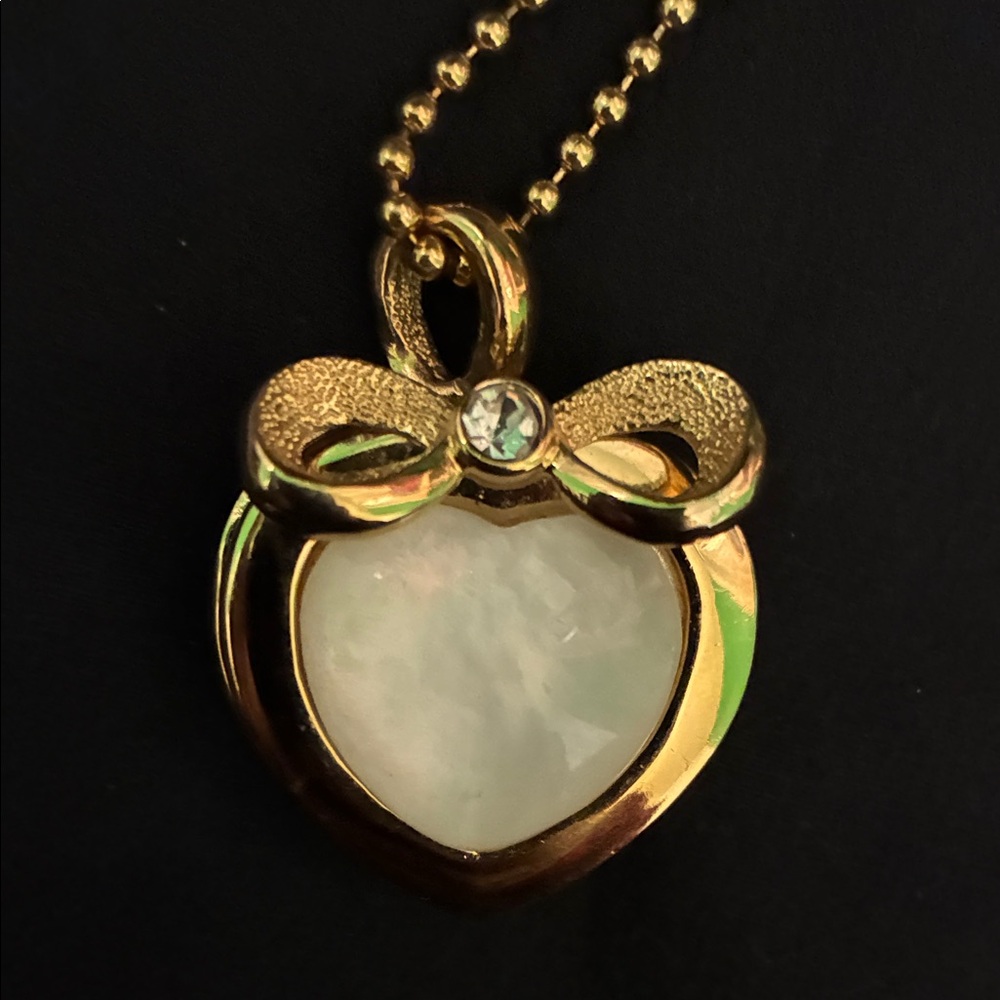 Pair of Gold Tone Pendant Necklaces with hidden (untested) watches - Picture 5 of 8